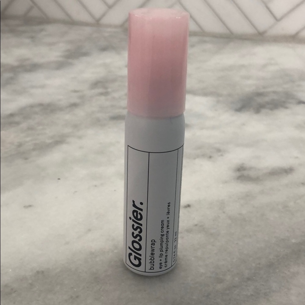 GLOSSIER BUBBLE WRAP